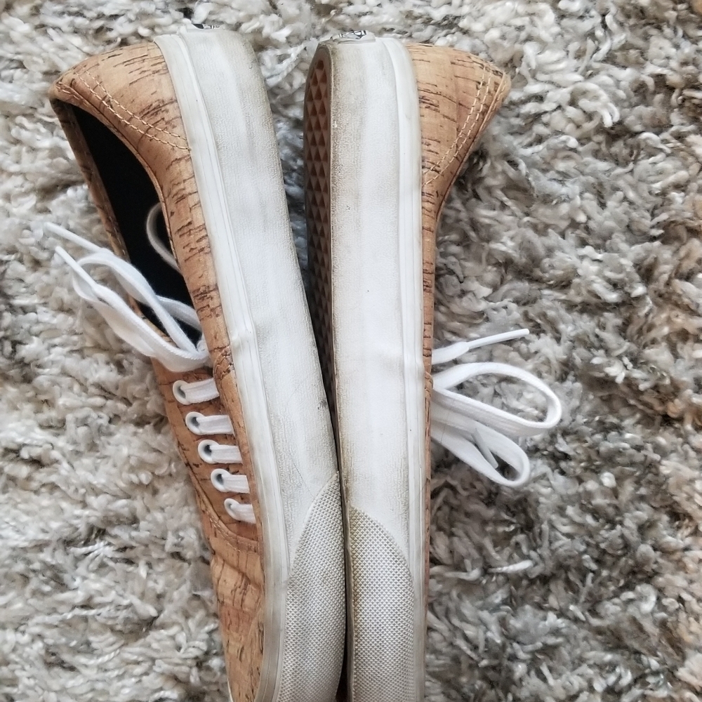 VANS - Picture 4 of 5